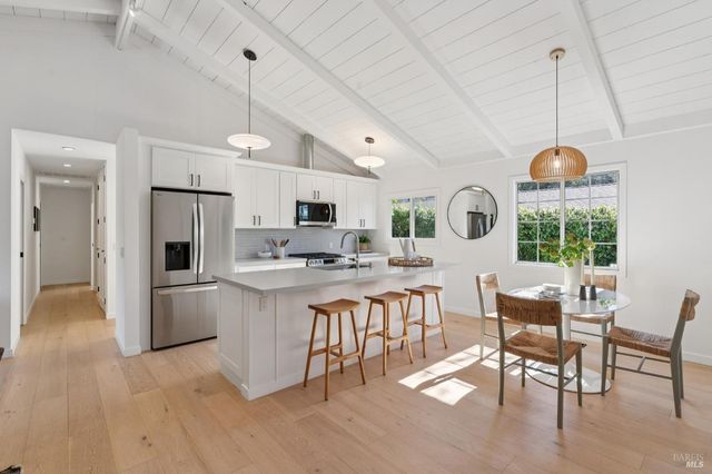 38 Villa Ave, San Rafael, CA 94901