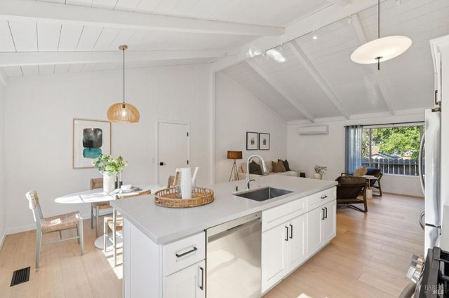 38 Villa Ave, San Rafael, CA 94901