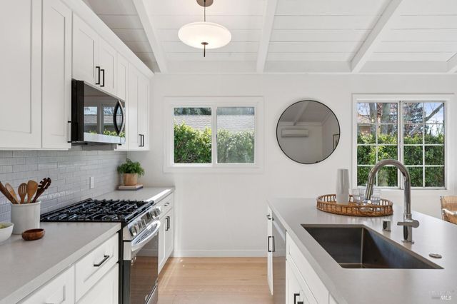 38 Villa Ave, San Rafael, CA 94901