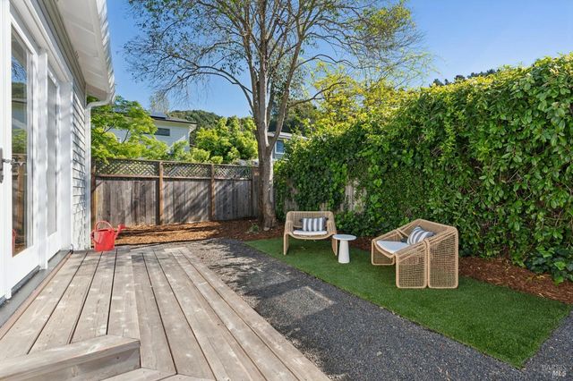 38 Villa Ave, San Rafael, CA 94901