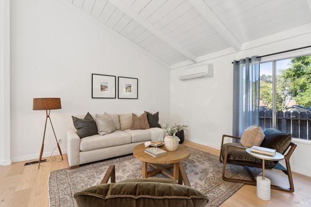 38 Villa Ave, San Rafael, CA 94901