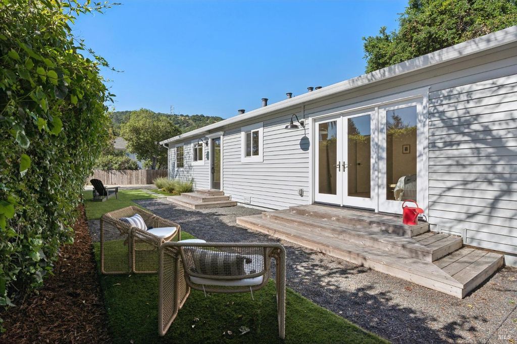 38 Villa Ave, San Rafael, CA 94901