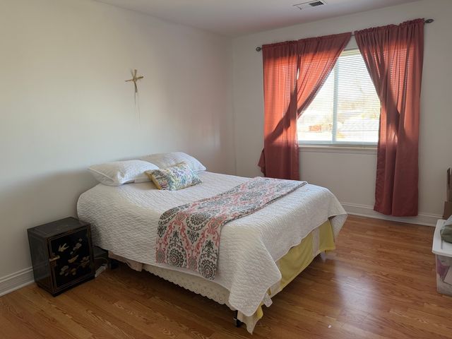 703 W Central Road 1C8, Mount Prospect, IL 60056