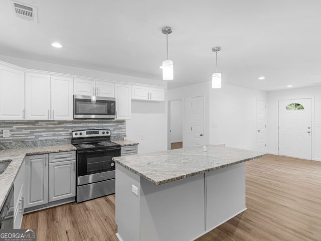 5712 Attucks Boulevard, Morrow, GA 30260