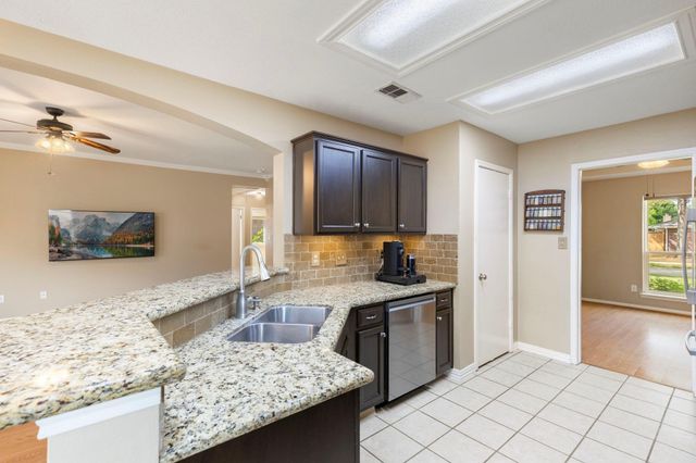 1431 W Welsford Drive, Spring, TX 77386