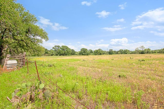 9325 Ranch Road 2241 RNCH, Llano, TX 78643
