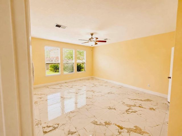 8119 Moss Stone Drive, Sugar Land, TX 77479