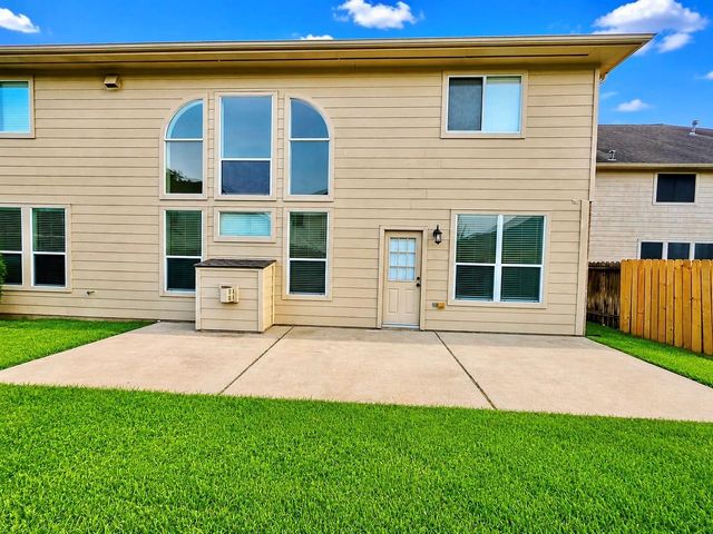 8119 Moss Stone Drive, Sugar Land, TX 77479