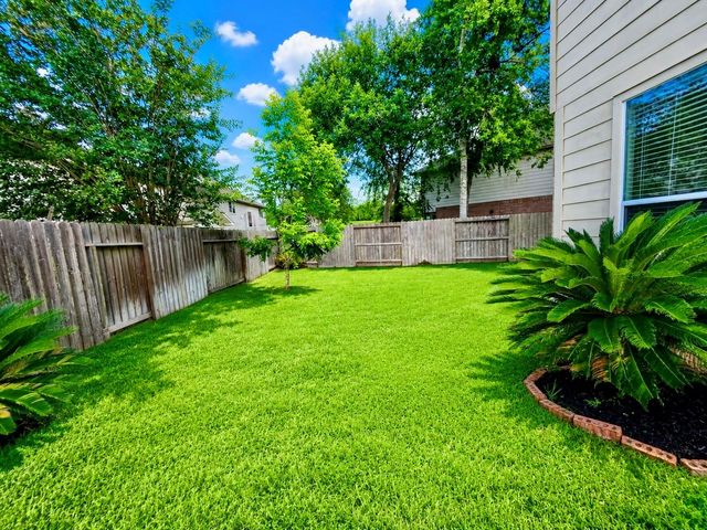 8119 Moss Stone Drive, Sugar Land, TX 77479