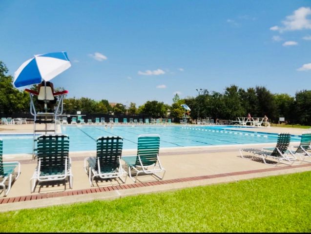 8119 Moss Stone Drive, Sugar Land, TX 77479