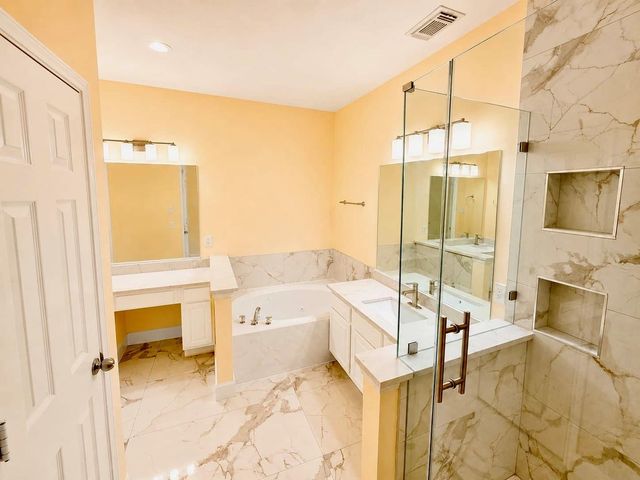 8119 Moss Stone Drive, Sugar Land, TX 77479