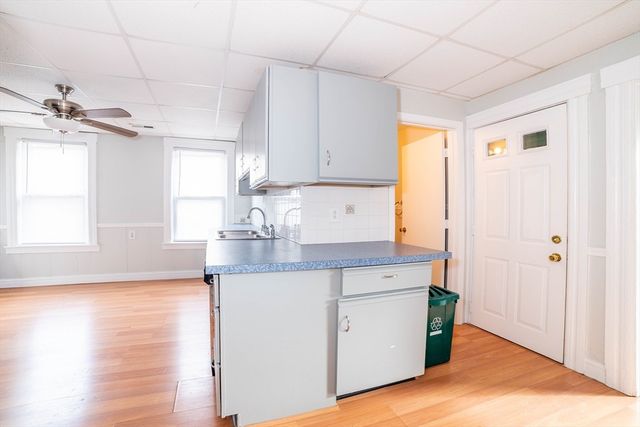 18 Gage St 1, Worcester, MA 01605