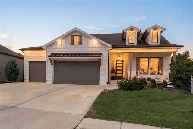 14172 S Red Bird Street, Olathe, KS 66061