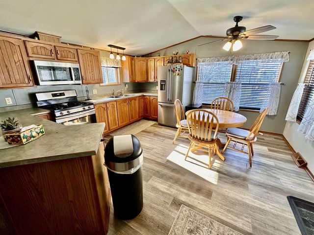 1513 Indigo Drive, Oshkosh, WI 54902