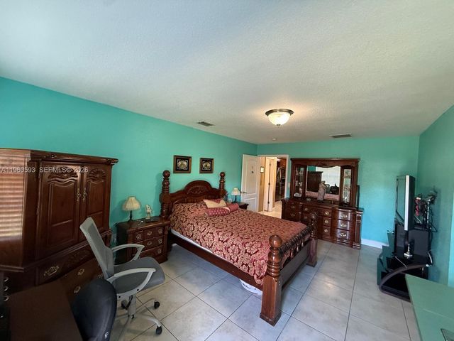 14557 SW 160th St, Miami, FL 33177