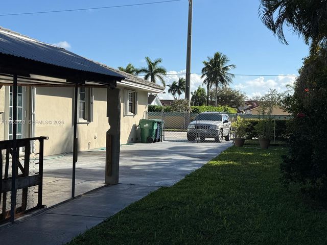 14557 SW 160th St, Miami, FL 33177