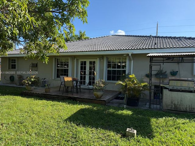 14557 SW 160th St, Miami, FL 33177