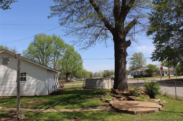 1965 S Scott Street, Sapulpa, OK 74066