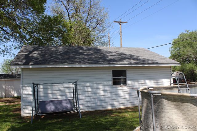 1965 S Scott Street, Sapulpa, OK 74066
