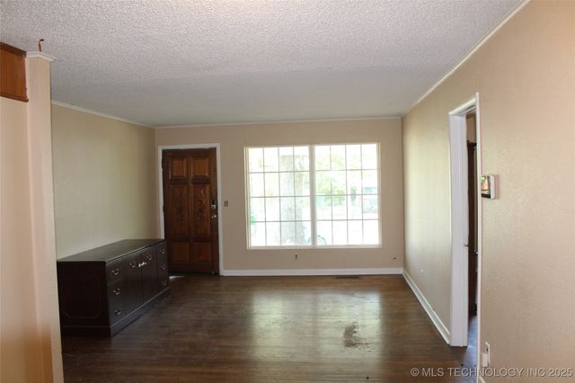 1965 S Scott Street, Sapulpa, OK 74066