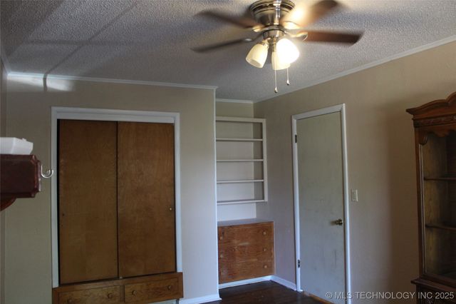 1965 S Scott Street, Sapulpa, OK 74066