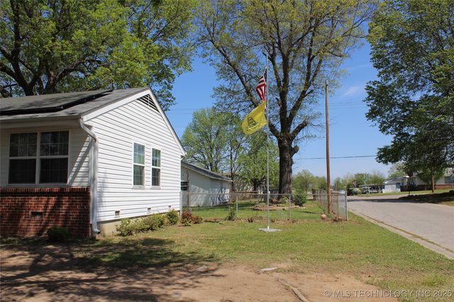 1965 S Scott Street, Sapulpa, OK 74066