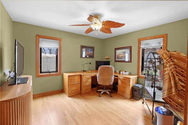 906 Scenic Heights DRIVE, Delafield, WI 53018