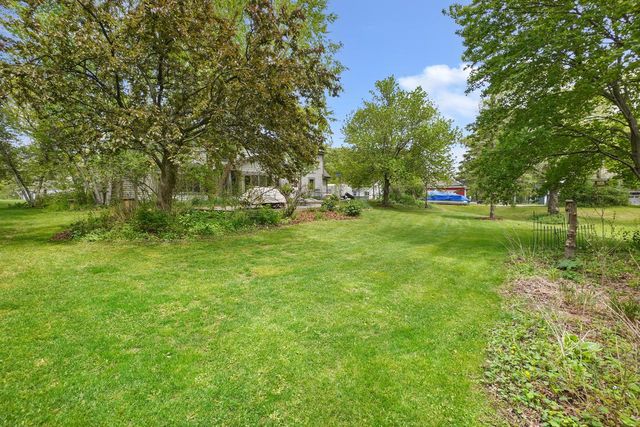 906 Scenic Heights DRIVE, Delafield, WI 53018