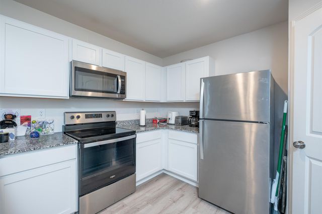 312 Post Oak Drive, Cedar Falls, IA 50613