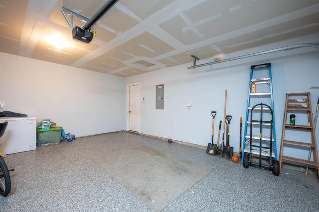 312 Post Oak Drive, Cedar Falls, IA 50613