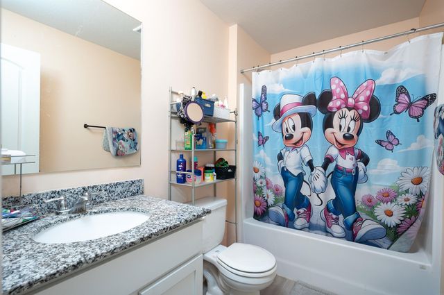 312 Post Oak Drive, Cedar Falls, IA 50613