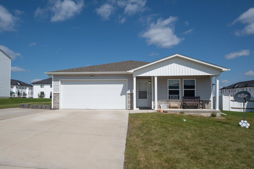 312 Post Oak Drive, Cedar Falls, IA 50613