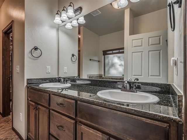 1112 Ella Drive, Tuttle, OK 73089