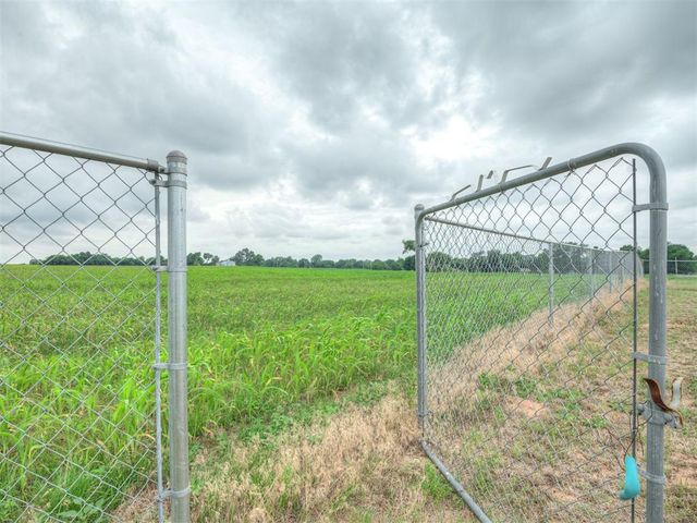 1112 Ella Drive, Tuttle, OK 73089