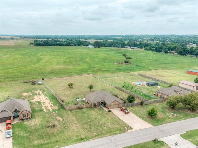 1112 Ella Drive, Tuttle, OK 73089