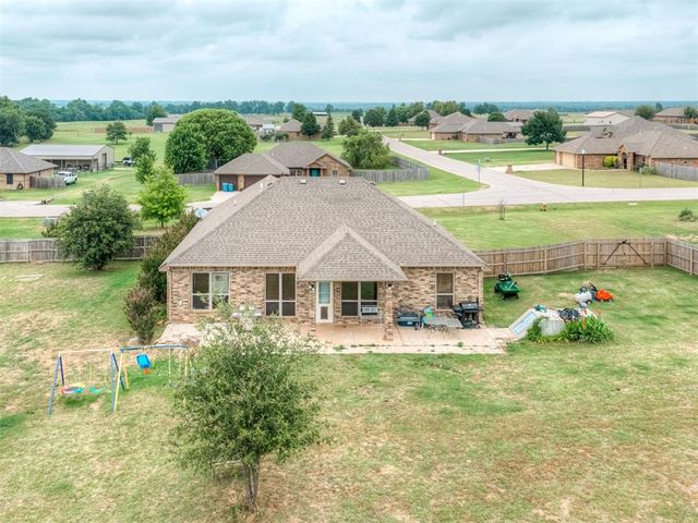 1112 Ella Drive, Tuttle, OK 73089