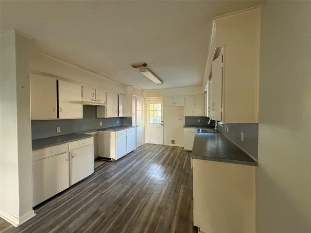 742 27th Street, San Leon, TX 77539