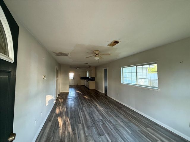 742 27th Street, San Leon, TX 77539