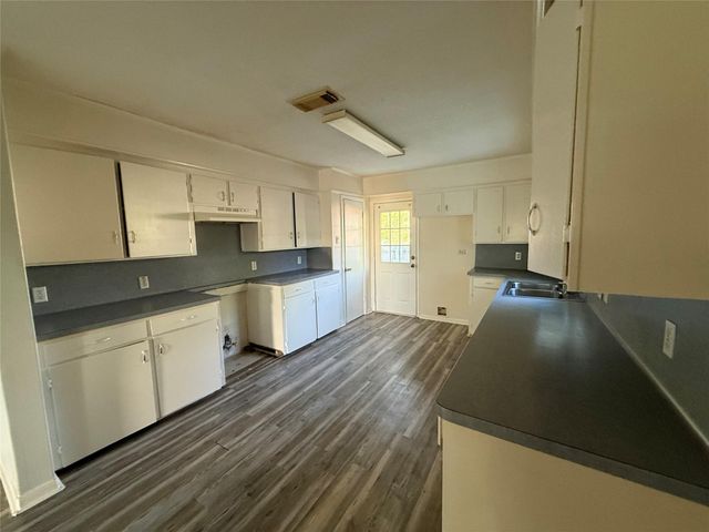 742 27th Street, San Leon, TX 77539