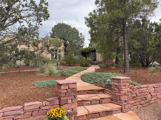 2220 Wilderness Meadow, Santa Fe, NM 87505