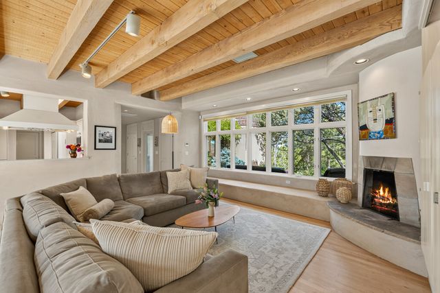 2220 Wilderness Meadow, Santa Fe, NM 87505