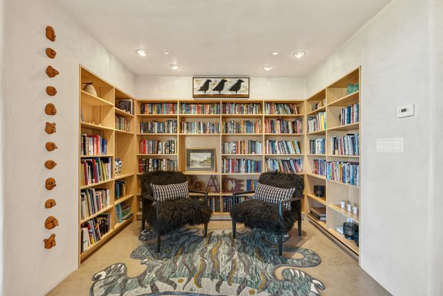 2220 Wilderness Meadow, Santa Fe, NM 87505