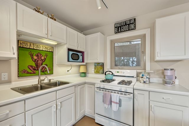 2220 Wilderness Meadow, Santa Fe, NM 87505