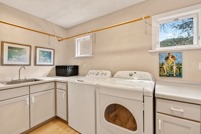 2220 Wilderness Meadow, Santa Fe, NM 87505