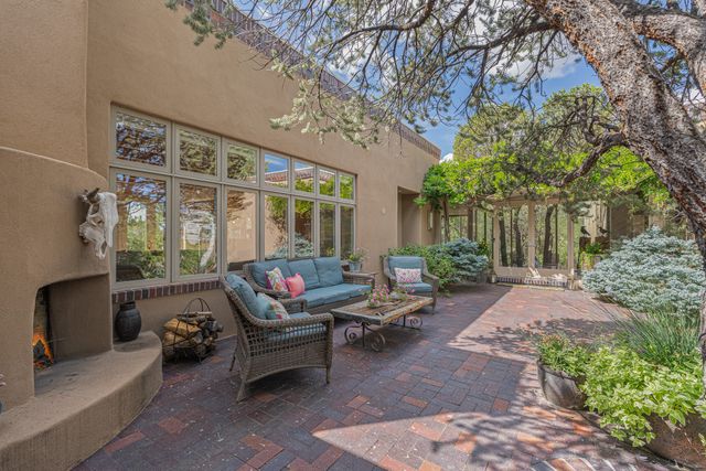 2220 Wilderness Meadow, Santa Fe, NM 87505
