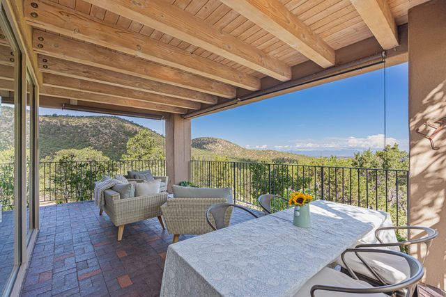 2220 Wilderness Meadow, Santa Fe, NM 87505