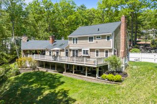 37 Birchwood Circle, Bedford, NH 03110