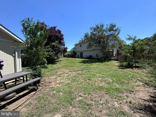 12208 WENDY LN, Waldorf, MD 20601