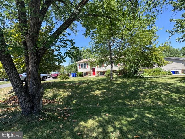 12208 WENDY LN, Waldorf, MD 20601