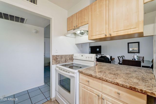 5438 W ROANOKE Avenue, Phoenix, AZ 85035